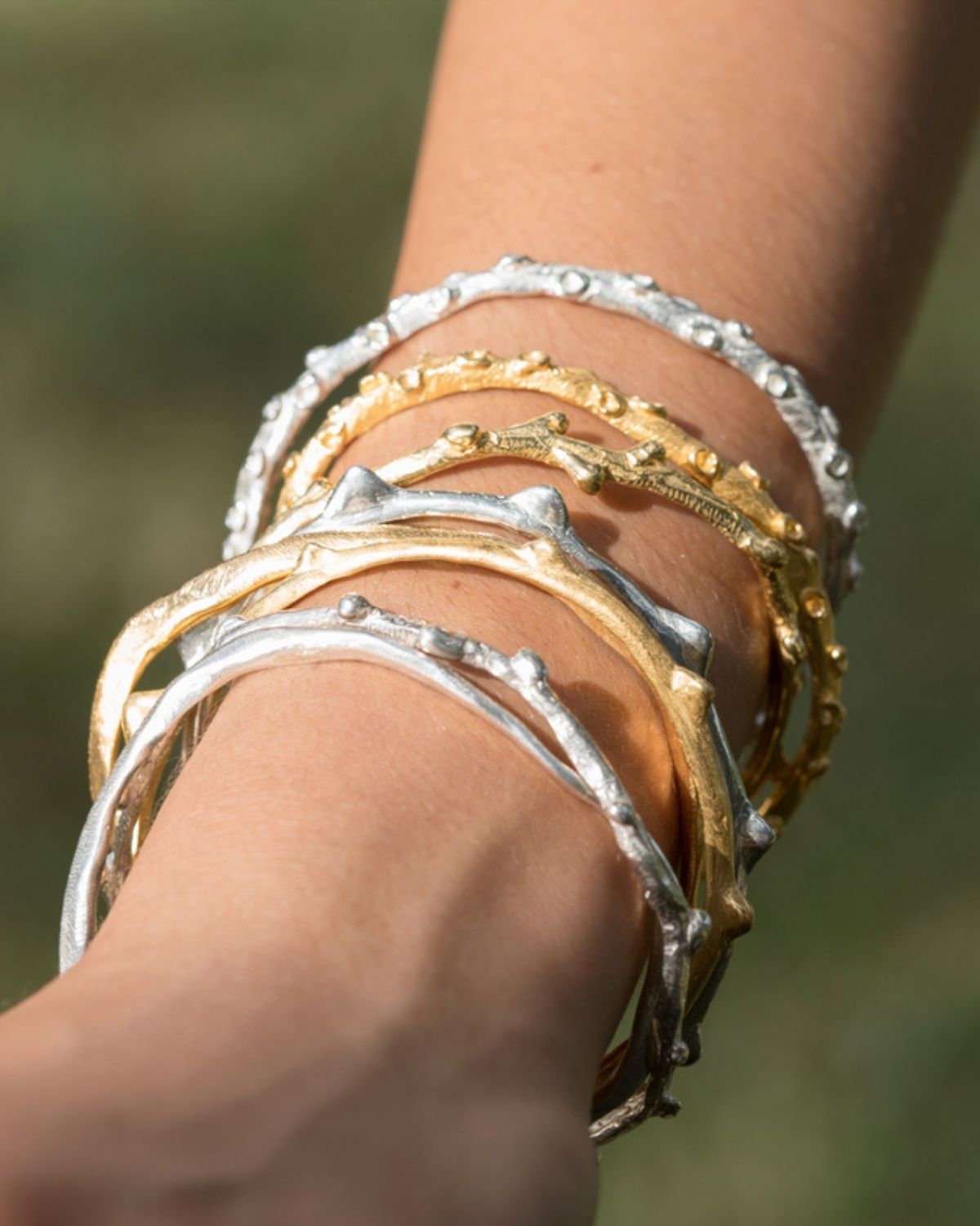 ‘Alohi Kai Sculptural Ola Bangle – Limu Manauea